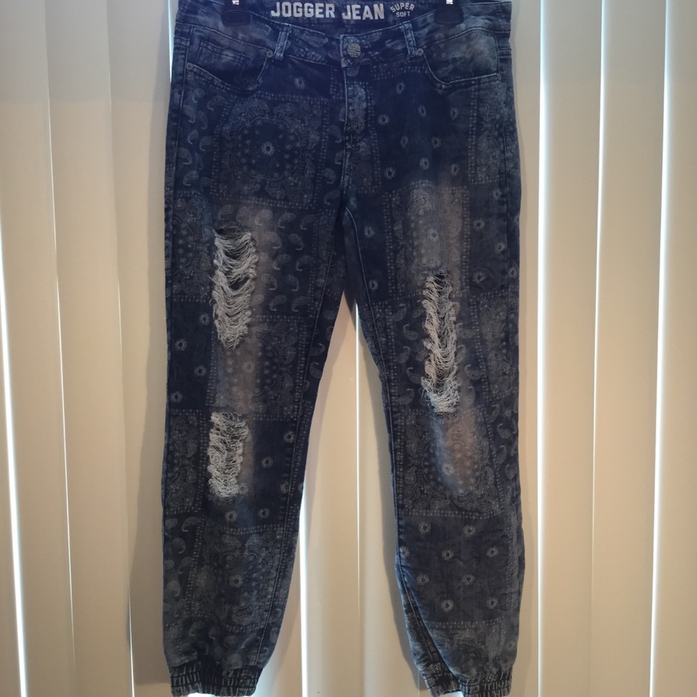 Jogger Jeans ⭐️⭐️⭐️